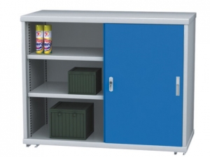 Stahlschrank mit Schiebetür